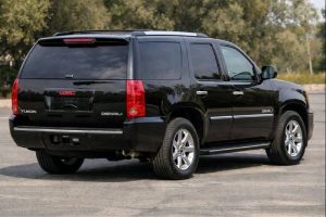 GMC Yukon Denali (GMT900) AWD 6.2 l / 380 hp / 2007 / 2008 : Specs ...