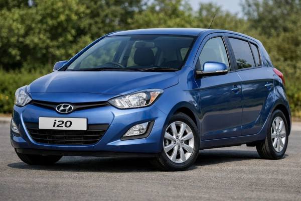 Discover the facelifted Hyundai i20 PB 1.1 CRDi diesel with 75 hp: efficient, practical, and ideal for low-cost, high-mileage daily driving.