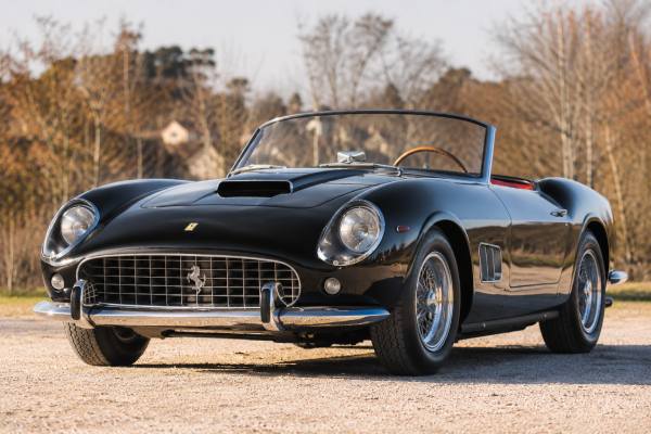Ferrari 250 GT LWB California Spyder Tipo 508C specs, 240 hp Colombo V12, 2,600 mm chassis, maintenance, restoration, and buying guide.