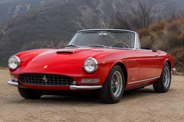 Ferrari 330 GTS specs, 4.0L Colombo V12, 300 hp, Tipo 592 chassis, performance data, history, ownership tips, and buying guide.