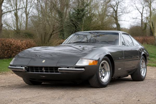 Ferrari 365 GTB/4 Daytona specs: 4.4L Tipo 251 V12 with 352 hp, rear transaxle, 1968–1973 production, performance, history and collectability.