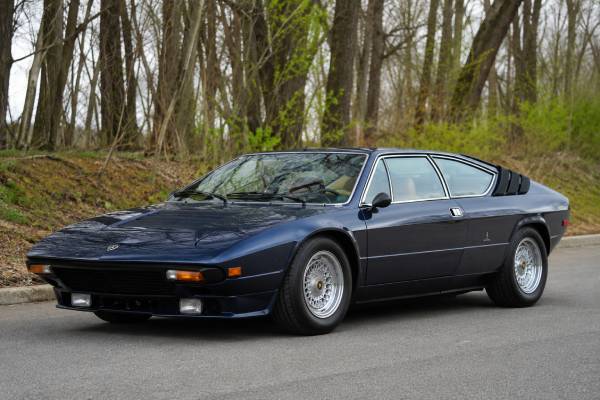 Lamborghini Urraco P300 specs: 3.0L L302 V8, 250 hp, 5-speed manual, quad-cam engine, performance, values, and buying guide.