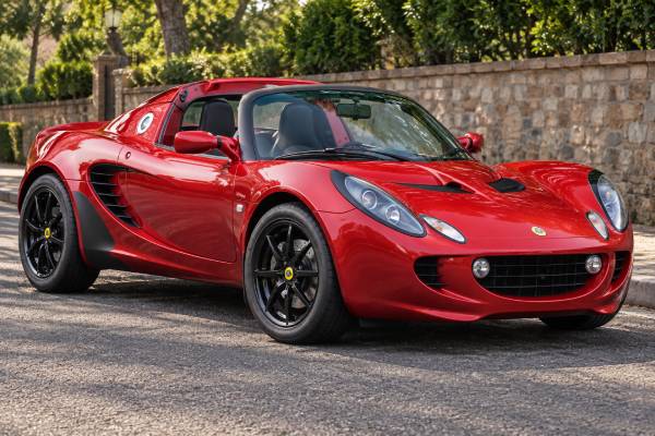 Lotus Elise R Type 111 specs: 1.8L inline-four, 189 hp, 4.9-sec 0–60 mph, 241 km/h top speed, 181 Nm torque, RWD, and 5.1-sec 0–100 km/h.
