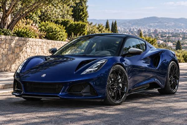Lotus Emira Limited Type 131 specs: 360 hp, 430 Nm torque, 2.0L turbocharged engine, RWD, and 275 km/h top speed.