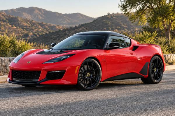 Lotus Evora GT Type 122 specs: 416 hp, 3.5L supercharged V6, 3.8-sec 0–60 mph, 303 km/h top speed, and RWD.